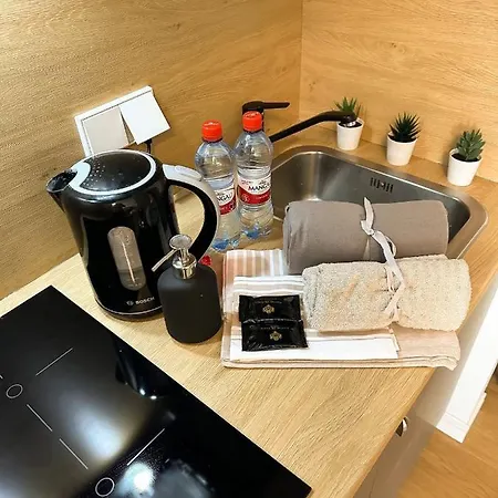 Apartament Center - Quiet - 5 Min To Old Town & Nflx