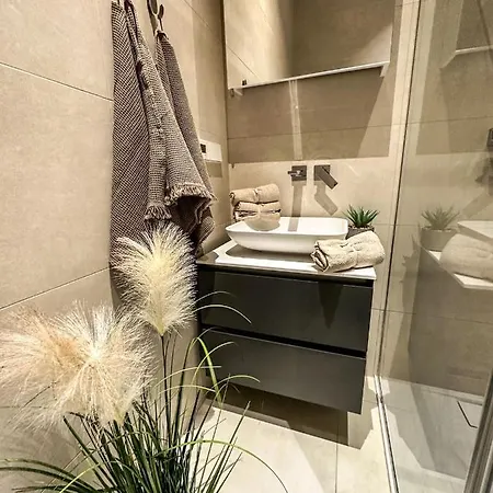 Center - Quiet - 5 Min To Old Town & Nflx Апартаменты Рига