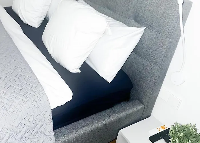 Dzīvoklis Center - Quiet - 5 Min To Old Town & Nflx Riga